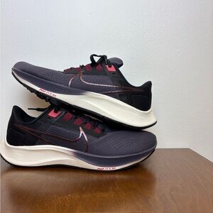 Nike Air Zoom Pegasus 38 size 10 Cave Purple